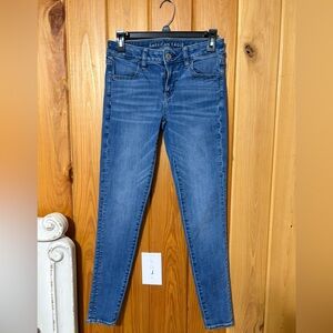 American Eagle Outfitters Medium Wash Skinny Jeans